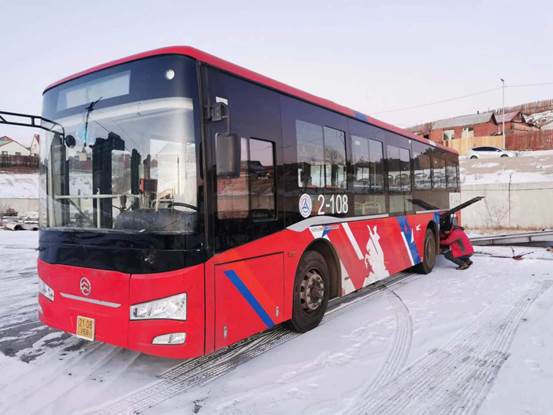 1673855148273663.jpg 6 金旅售后工程師在蒙古國做售后維保