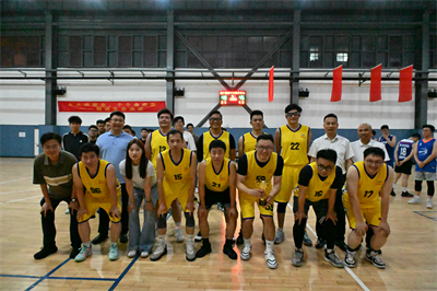 1718863343212154.jpg 3、黨委書記、董事長陳篤廉為冠軍客服分工會頒獎.jpg