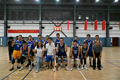 1718863365144803.jpg 4、黨委委員、工會主席張莉建為亞軍技術中心分工會頒獎.jpg