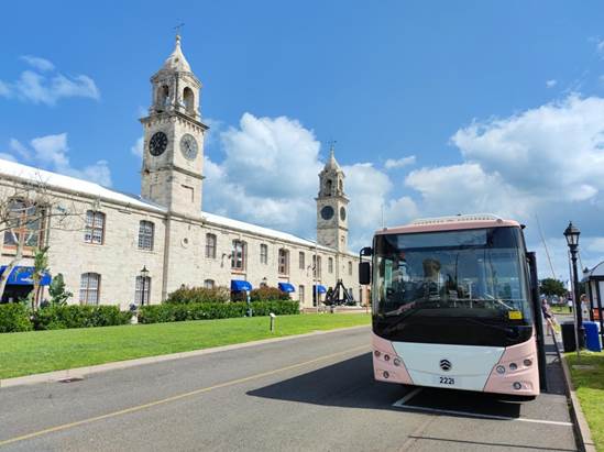 1675846610763875.jpg 1 運營在百慕大的金旅客車