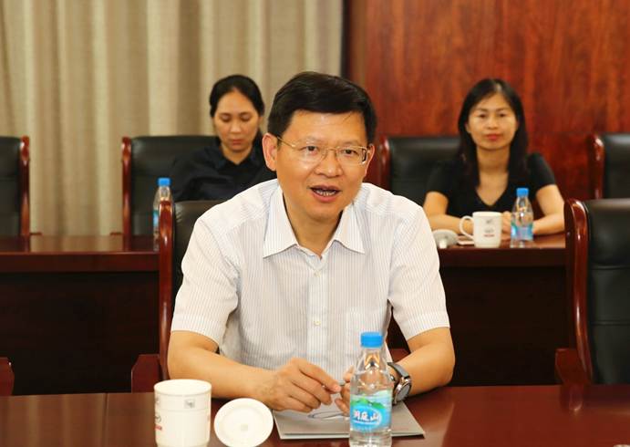 1534057445844973.jpg 說明: F:18.8.8蘇州市市長李亞平來訪精選d14u9012_副本.jpg