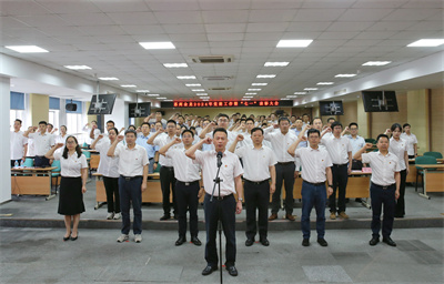 1719471632833103.jpg 新黨員宣誓、老黨員重溫誓詞.jpg