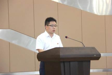 1535593010456299.jpg 說明: E:\湯亦宏\工作照片\0827黨組中心組第三專題學習暨青年干部會議\精選\高孔長.jpg